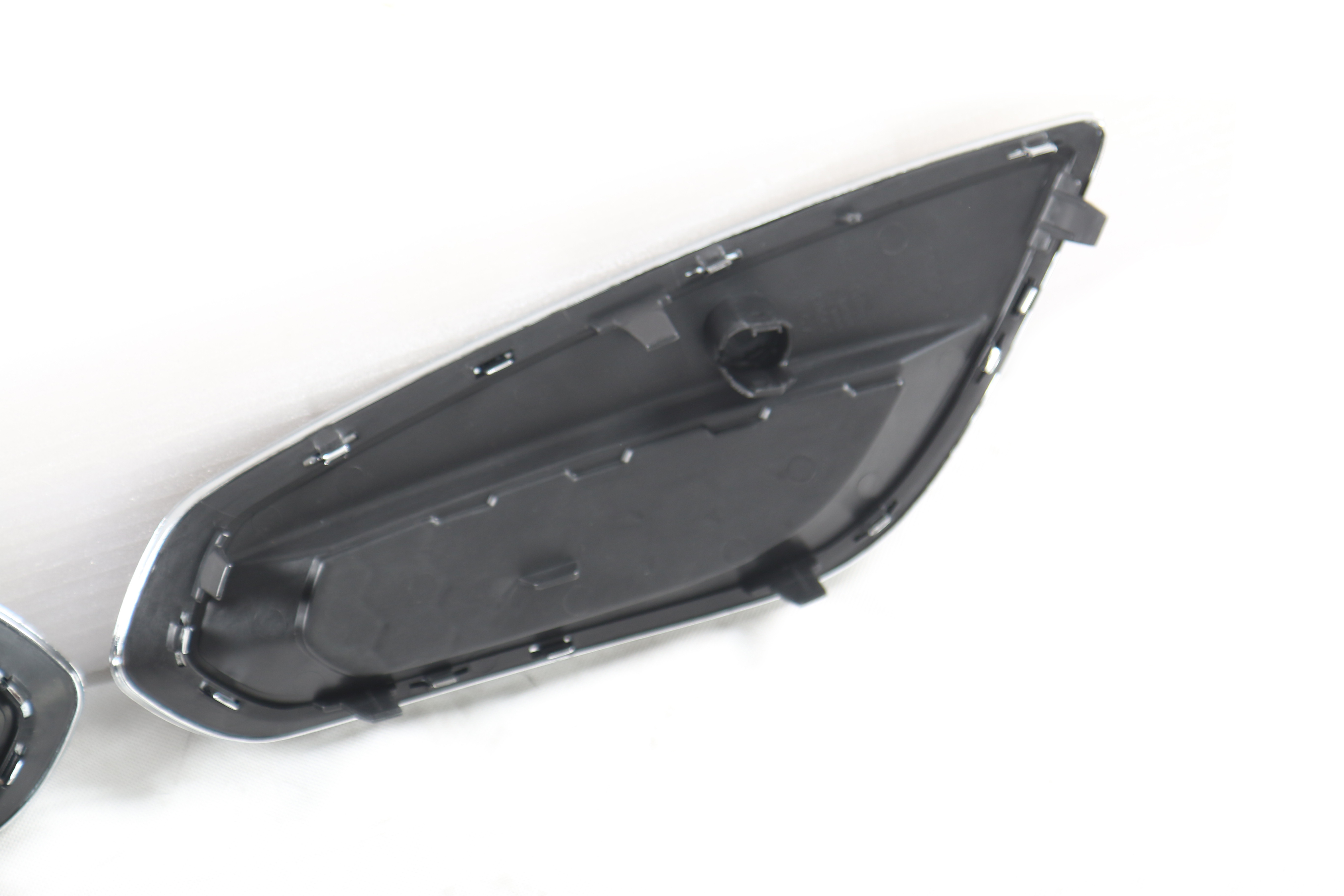 Telaio in lamiera per fendinebbia per ricambi auto senza fori L/R 31323411 31323412 adatto per Volvo V60/S60 2011-2013