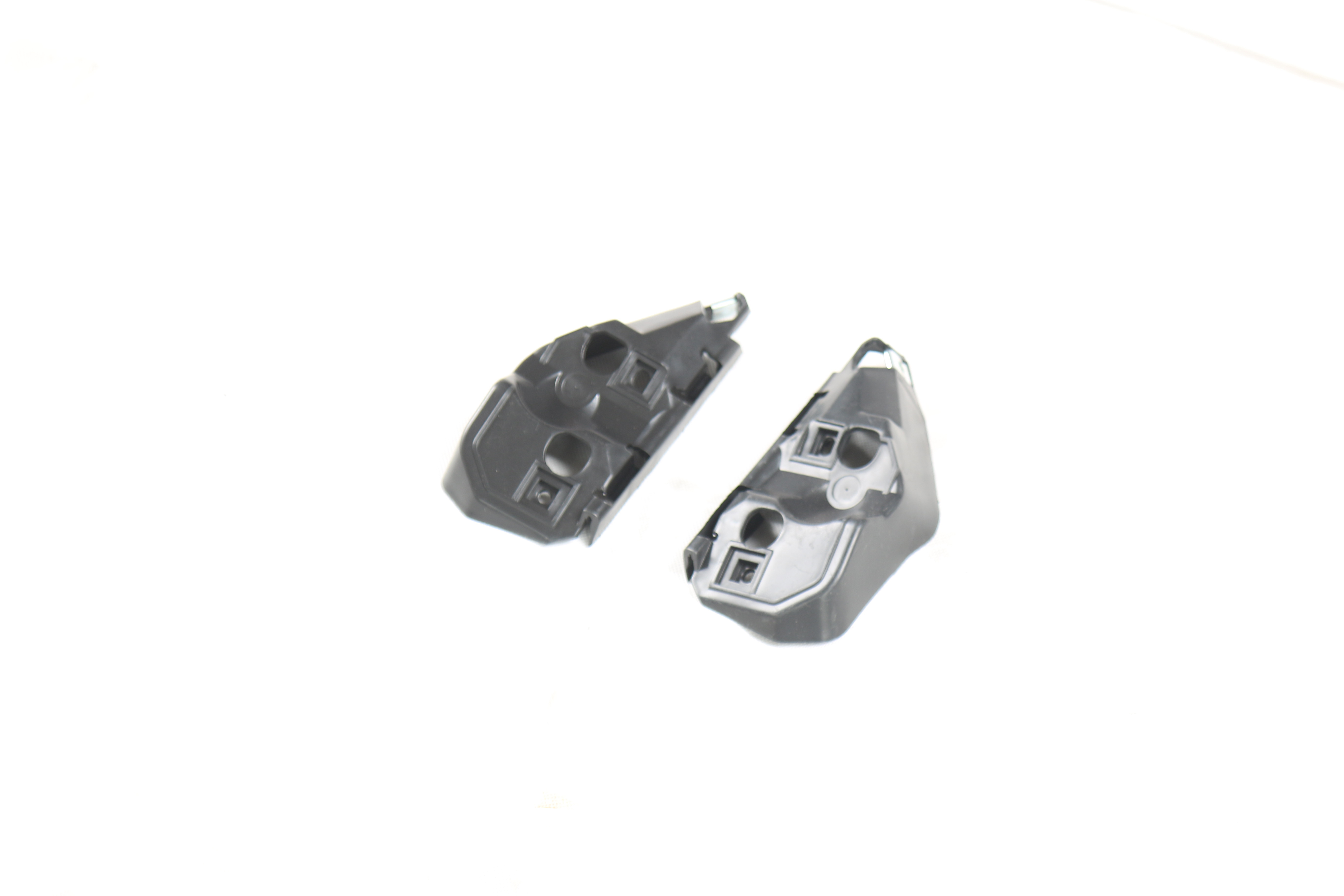 قطع غيار السيارات المصد الأمامي قوس L / R 31265394 31265395 يصلح لفولفو S40 2005-2012