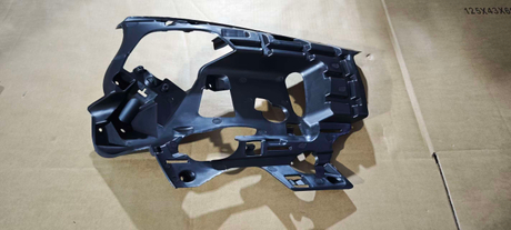 Pasuje do panelu reflektor&oacute;w Volvo S60L L 31323840 R 31323841