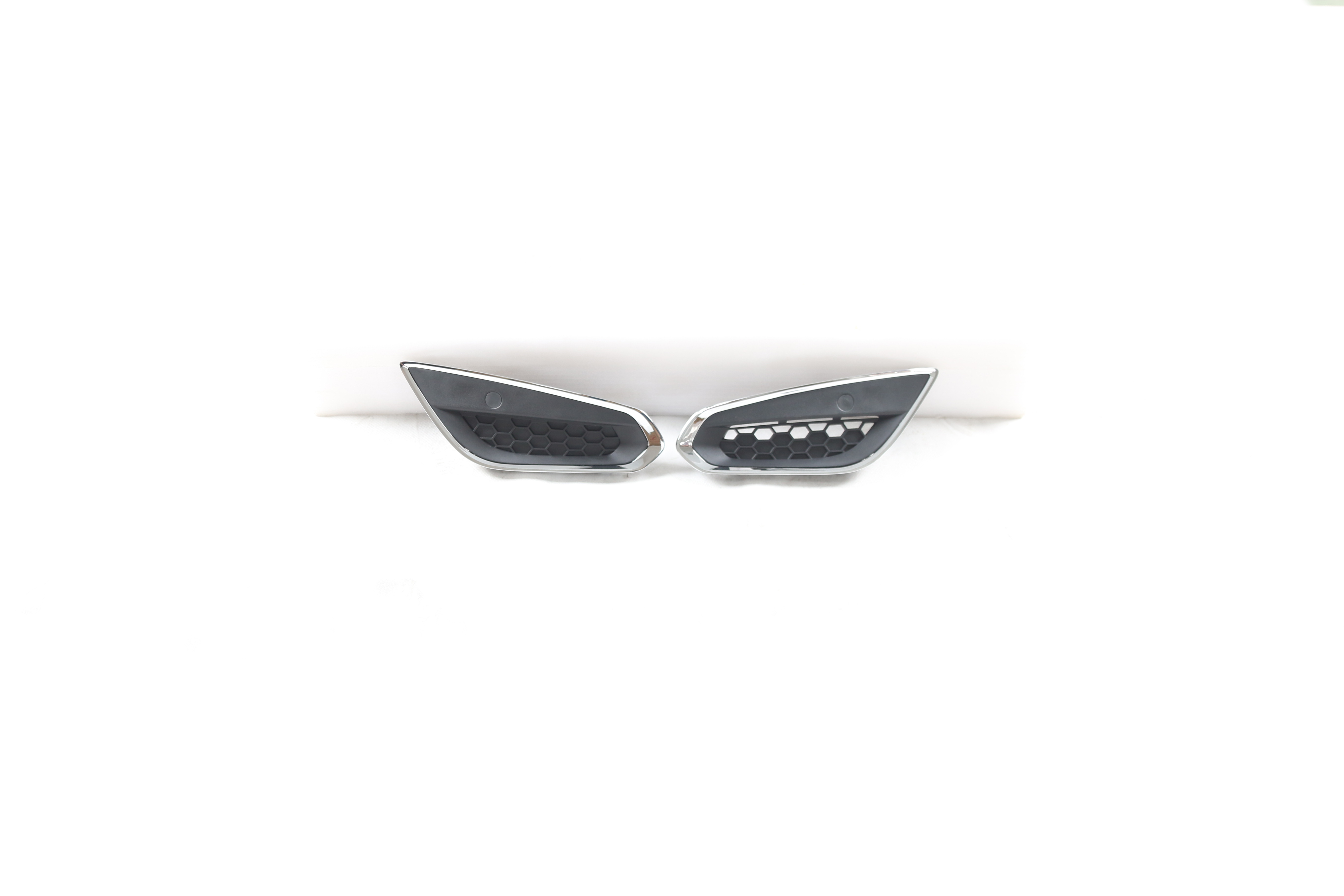 Telaio in lamiera per fendinebbia per ricambi auto senza fori L/R 31323411 31323412 adatto per Volvo V60/S60 2011-2013