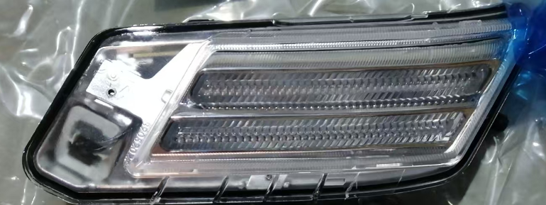 Pasuje do XC60 09-13 światło przedniego zderzaka L