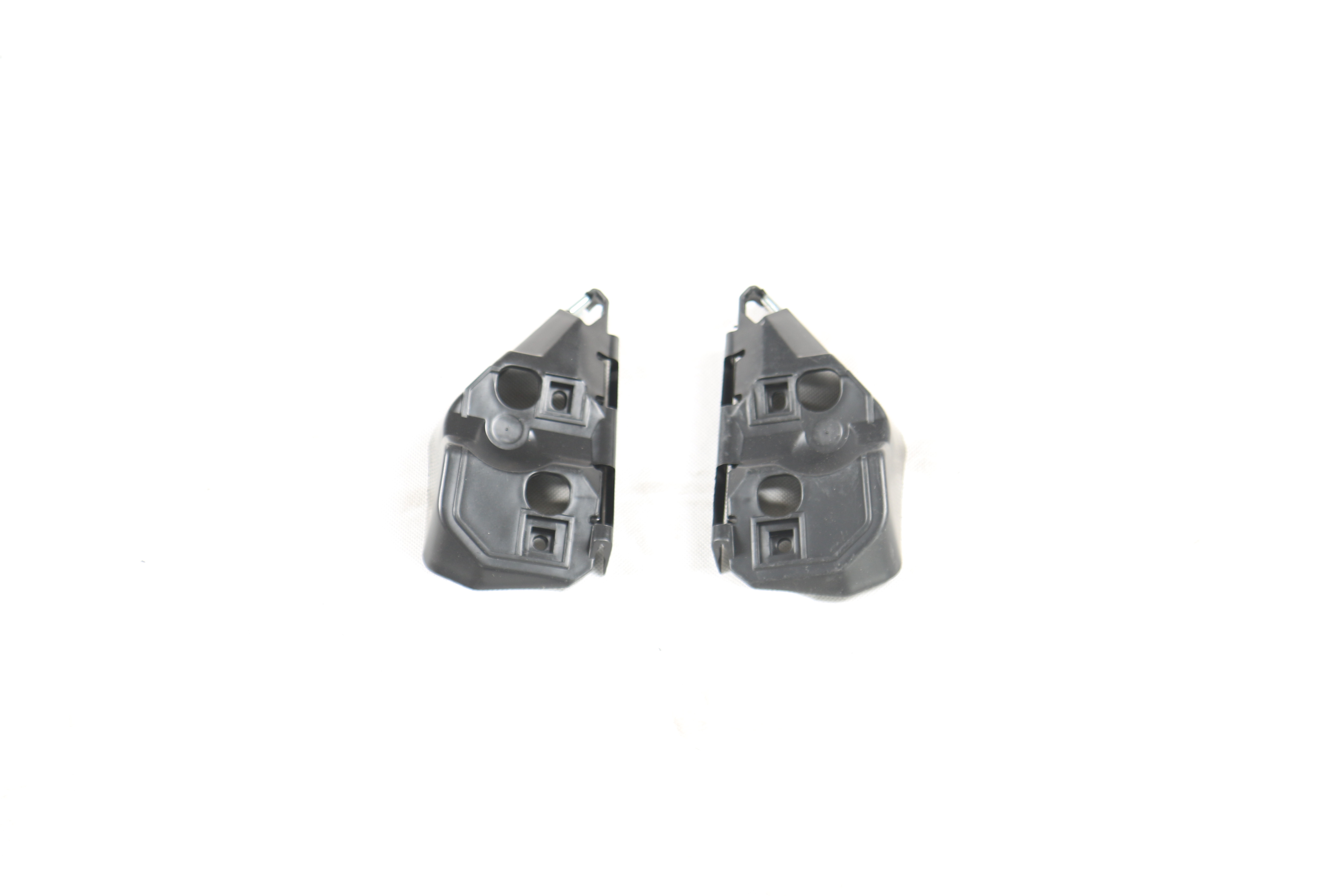 قطع غيار السيارات المصد الأمامي قوس L / R 31265394 31265395 يصلح لفولفو S40 2005-2012