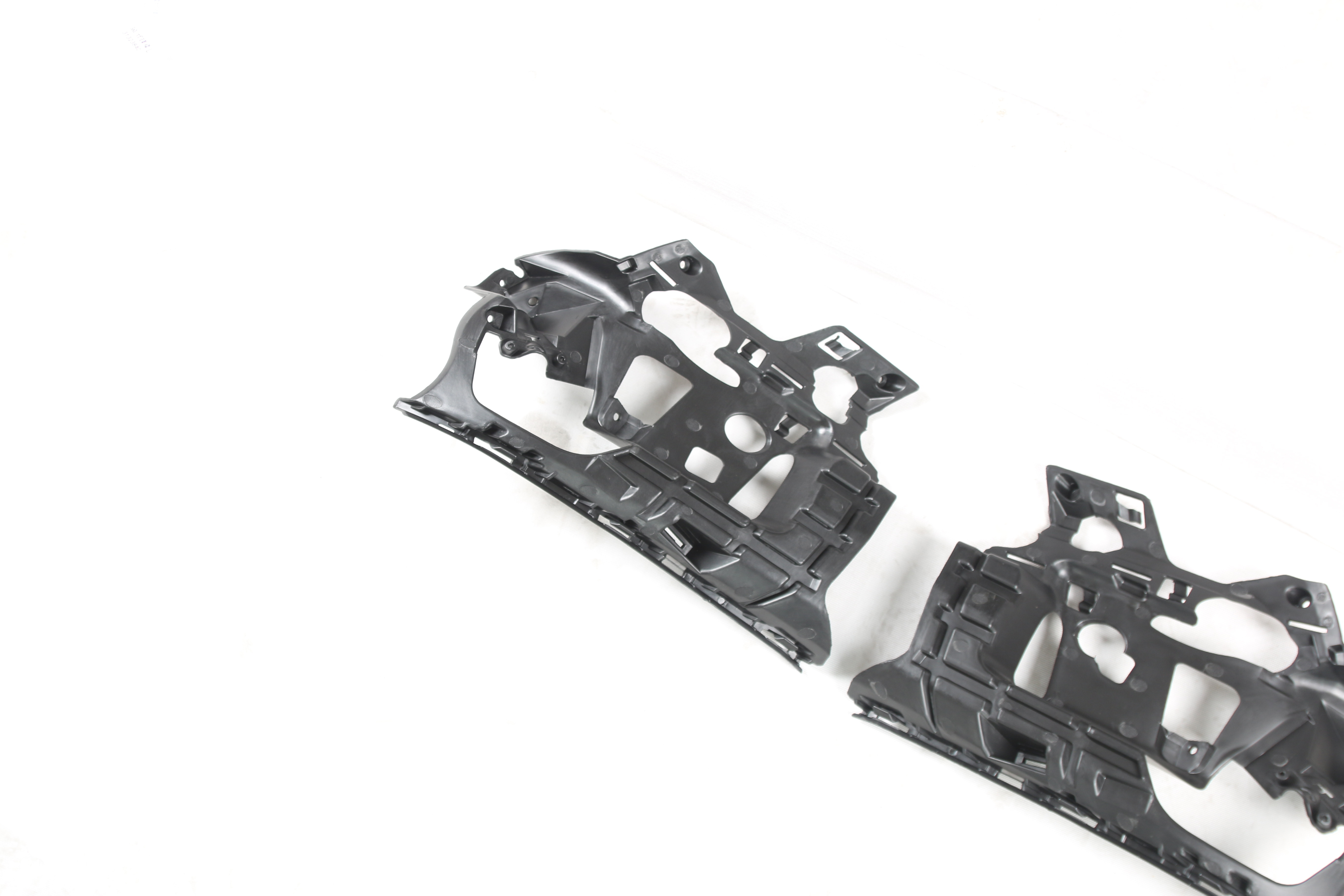 Auto Parts ยึดไฟหน้า L/R 31323840 31364356 31323841 31364357 Fit สำหรับ Volvo V60/S60 2014-2018